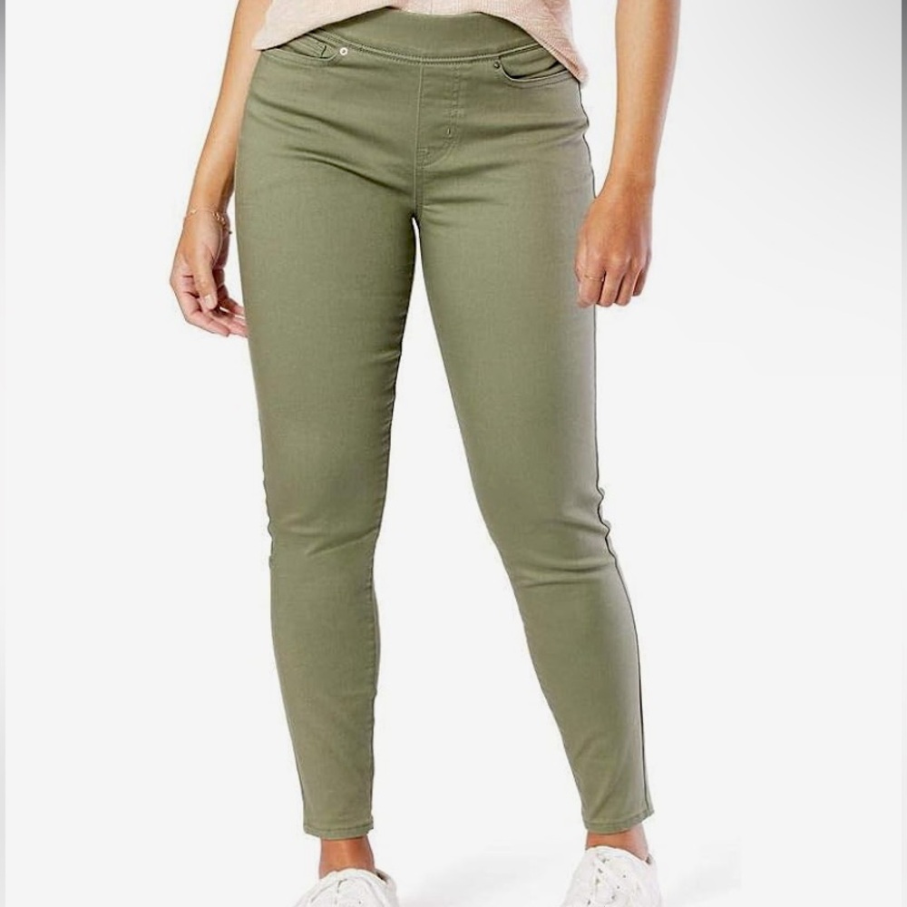 Plus Levi’s Skinny Pull On Jeans- Plus Size